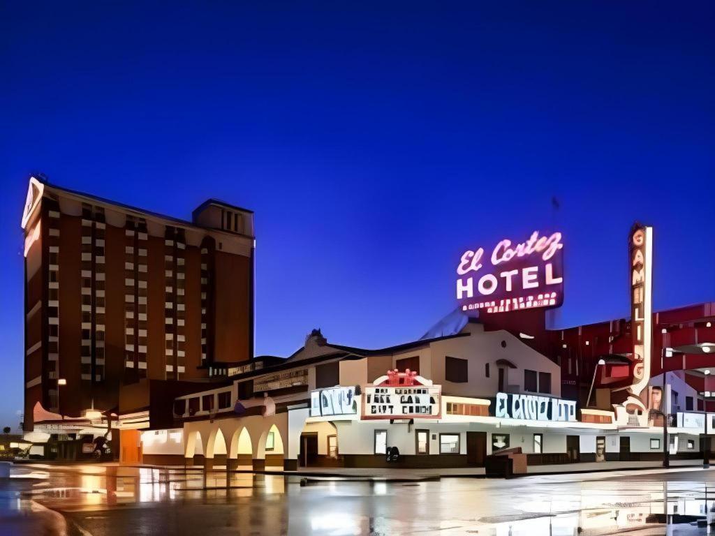 El Cortez & Casino - 21 And Over Only (adults Only)