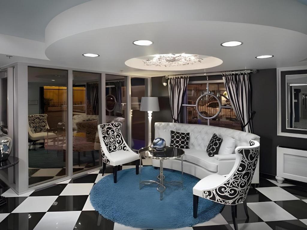 El Cortez & Casino - 21 And Over Only (adults Only) Las Vegas